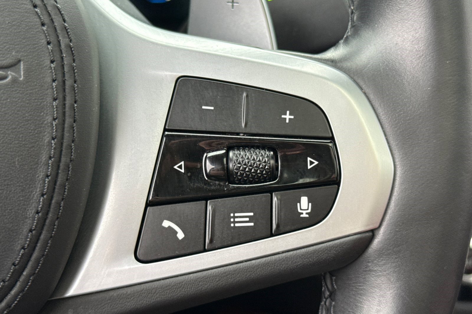 Certified 2021 BMW X4 xDrive30i w/ Executive Package image 31