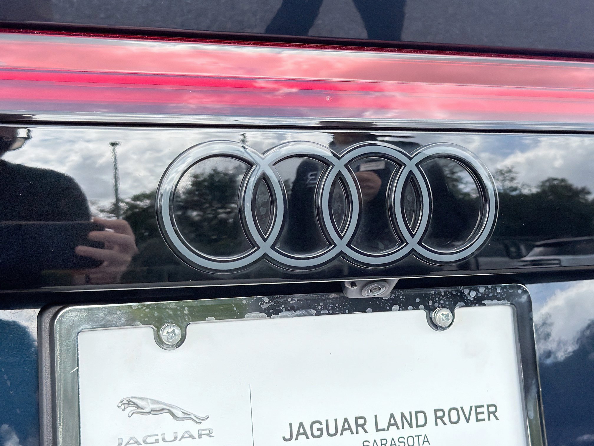 Used 2024 Audi Q8 Premium Plus AWD/4WD image 11