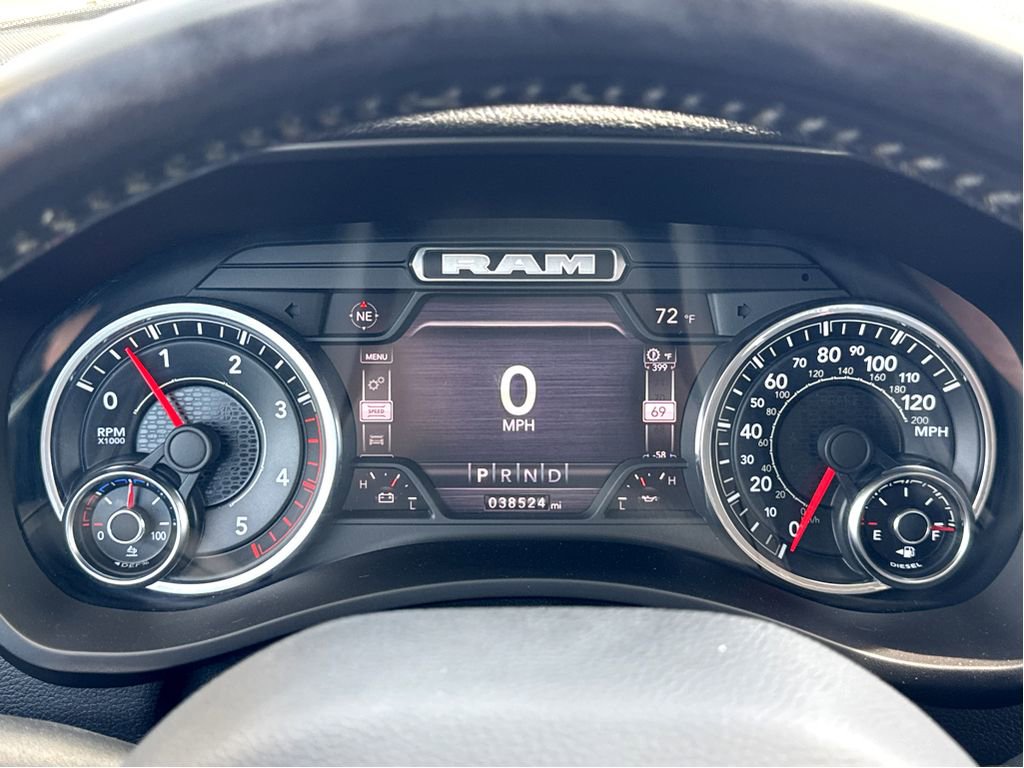 Used 2022 RAM 3500 Laramie AWD/4WD image 17