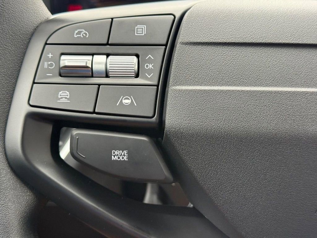 New 2025 Kia K4 LXS image 8