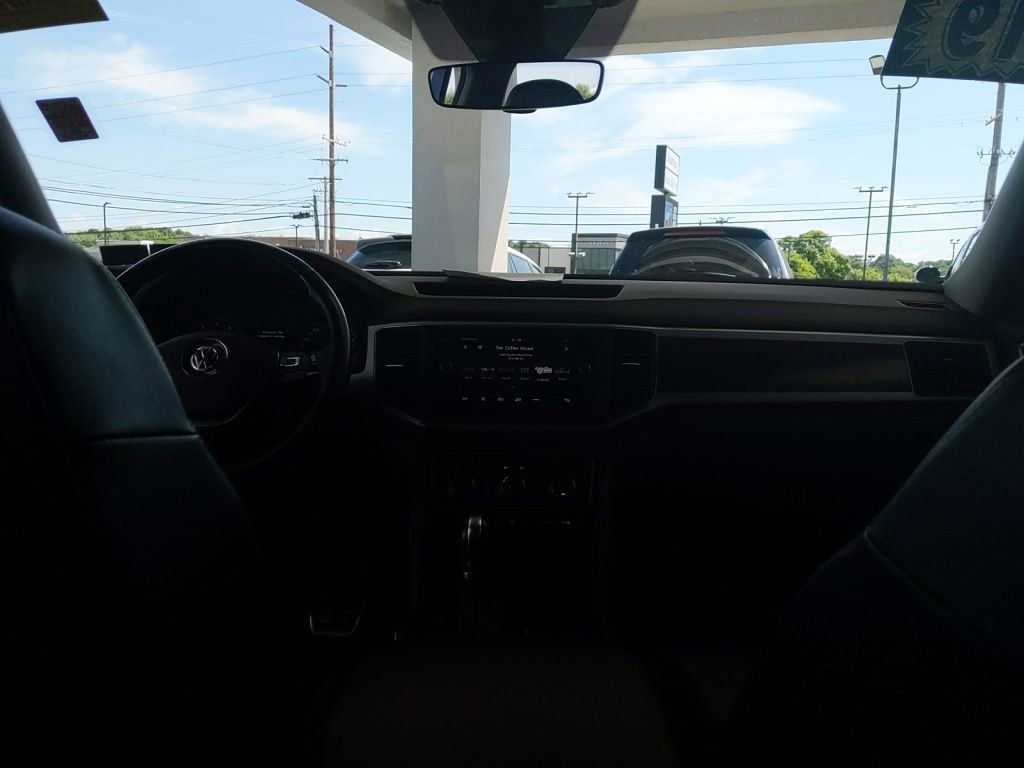 Used 2019 Volkswagen Atlas SE w/ Towing Package AWD/4WD image 16