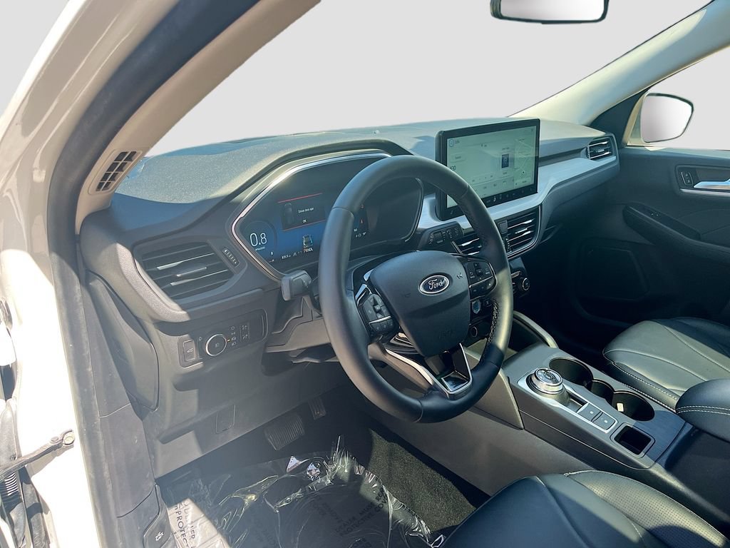 Used 2025 Ford Escape Platinum w/ Premium Technology Package AWD/4WD image 9