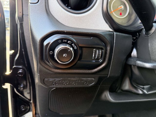Used 2024 Jeep Wrangler Unlimited Sport AWD/4WD image 18