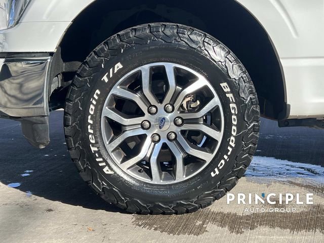 Used 2022 Ford F150 Lariat w/ Trailer Tow Package image 7