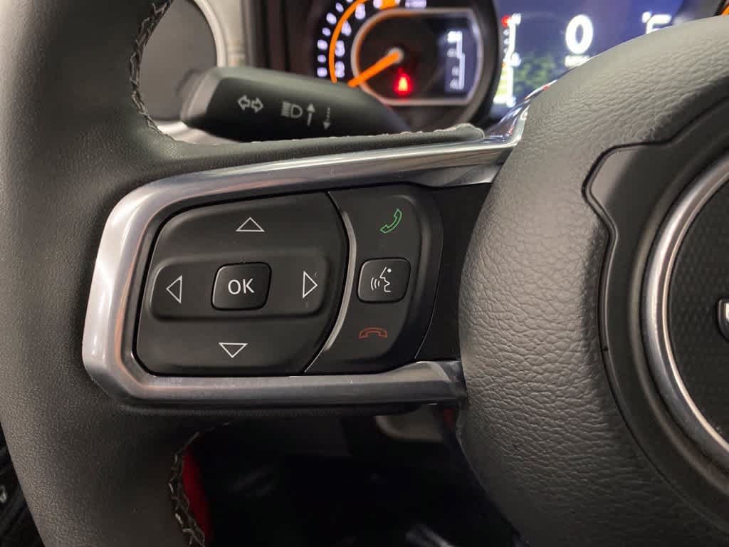 Used 2025 Jeep Wrangler Unlimited Sahara AWD/4WD image 20