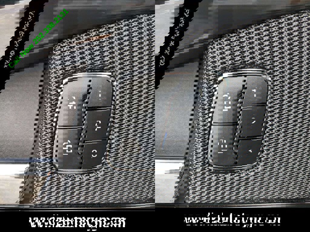 Used 2023 Lincoln Nautilus Reserve image 27