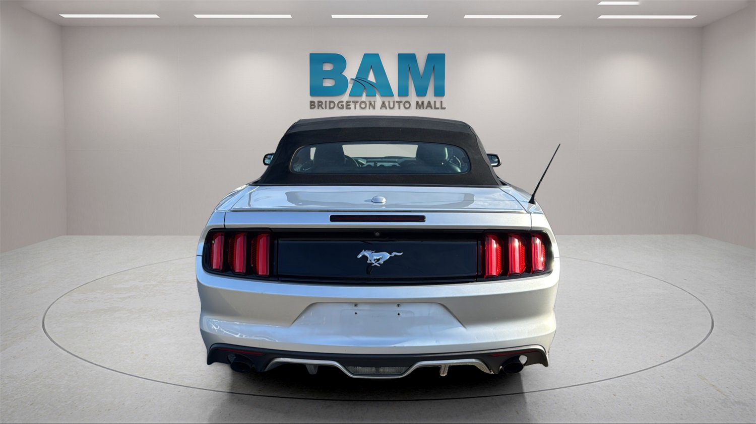 Used 2016 Ford Mustang Premium image 6