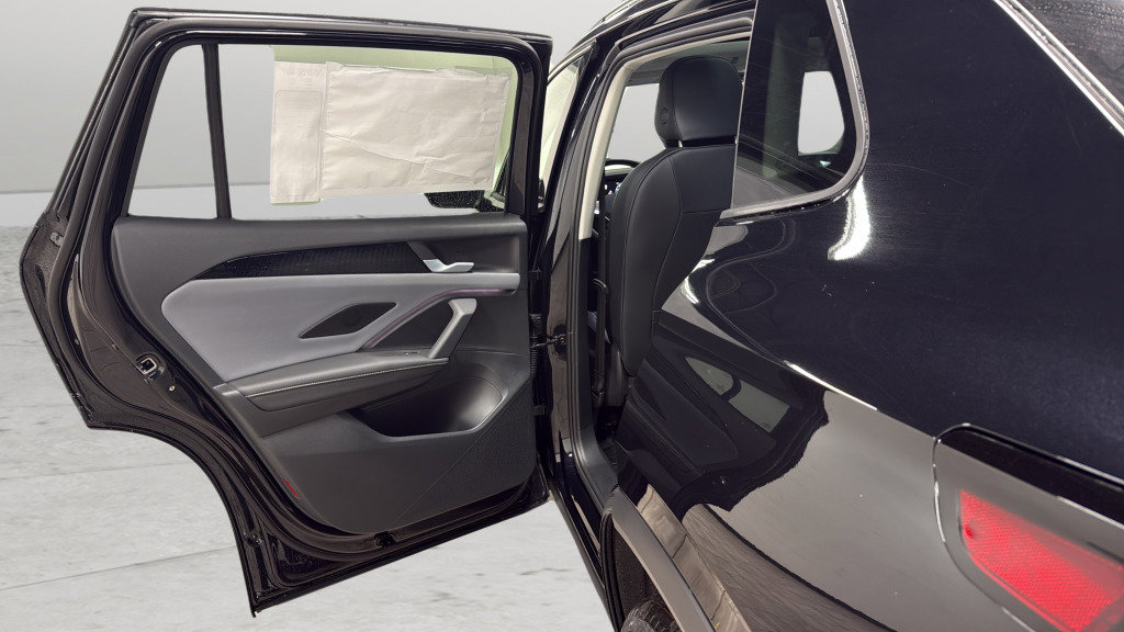 New 2026 Volkswagen Tiguan SE image 28