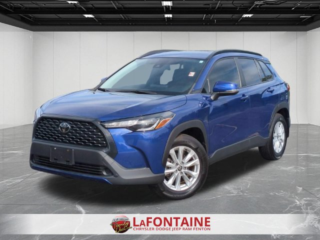 Used 2022 Toyota Corolla Cross LE AWD/4WD image 1
