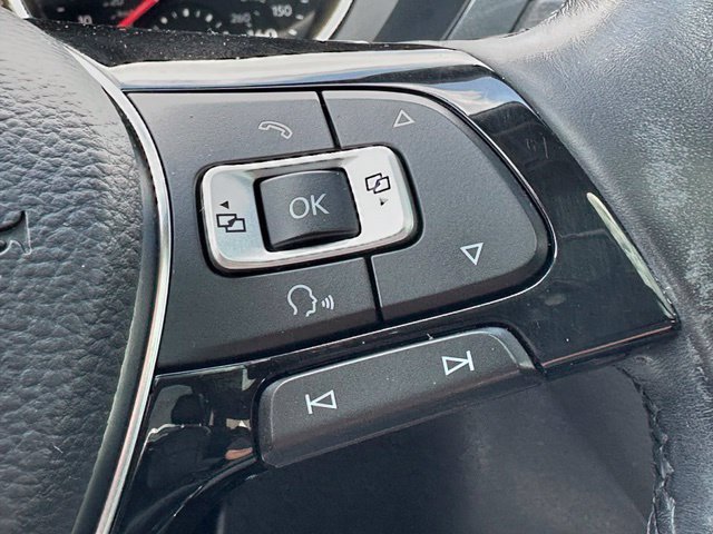 Used 2018 Volkswagen Tiguan SEL AWD/4WD image 18