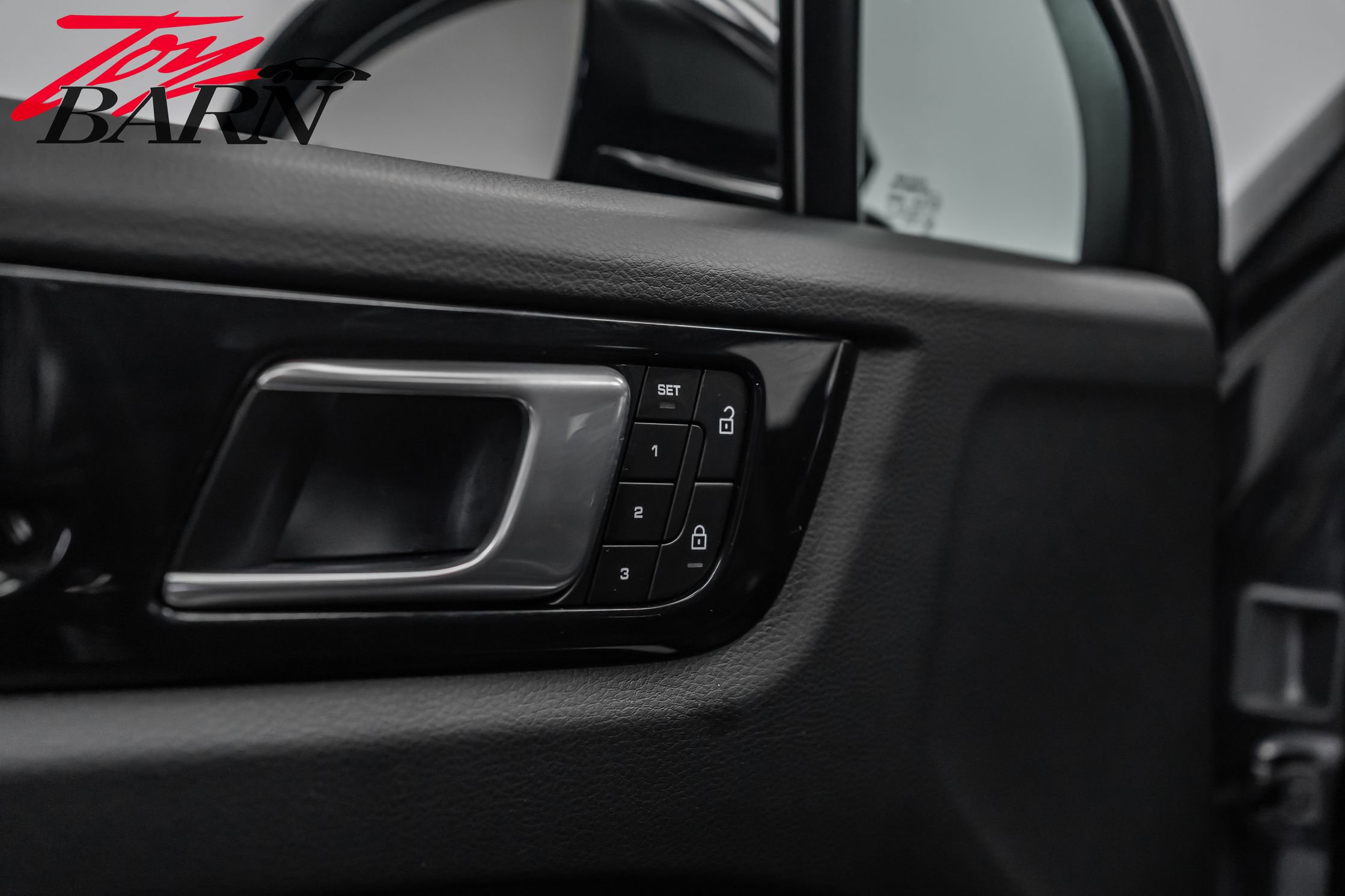 Used 2022 Porsche Cayenne S image 19