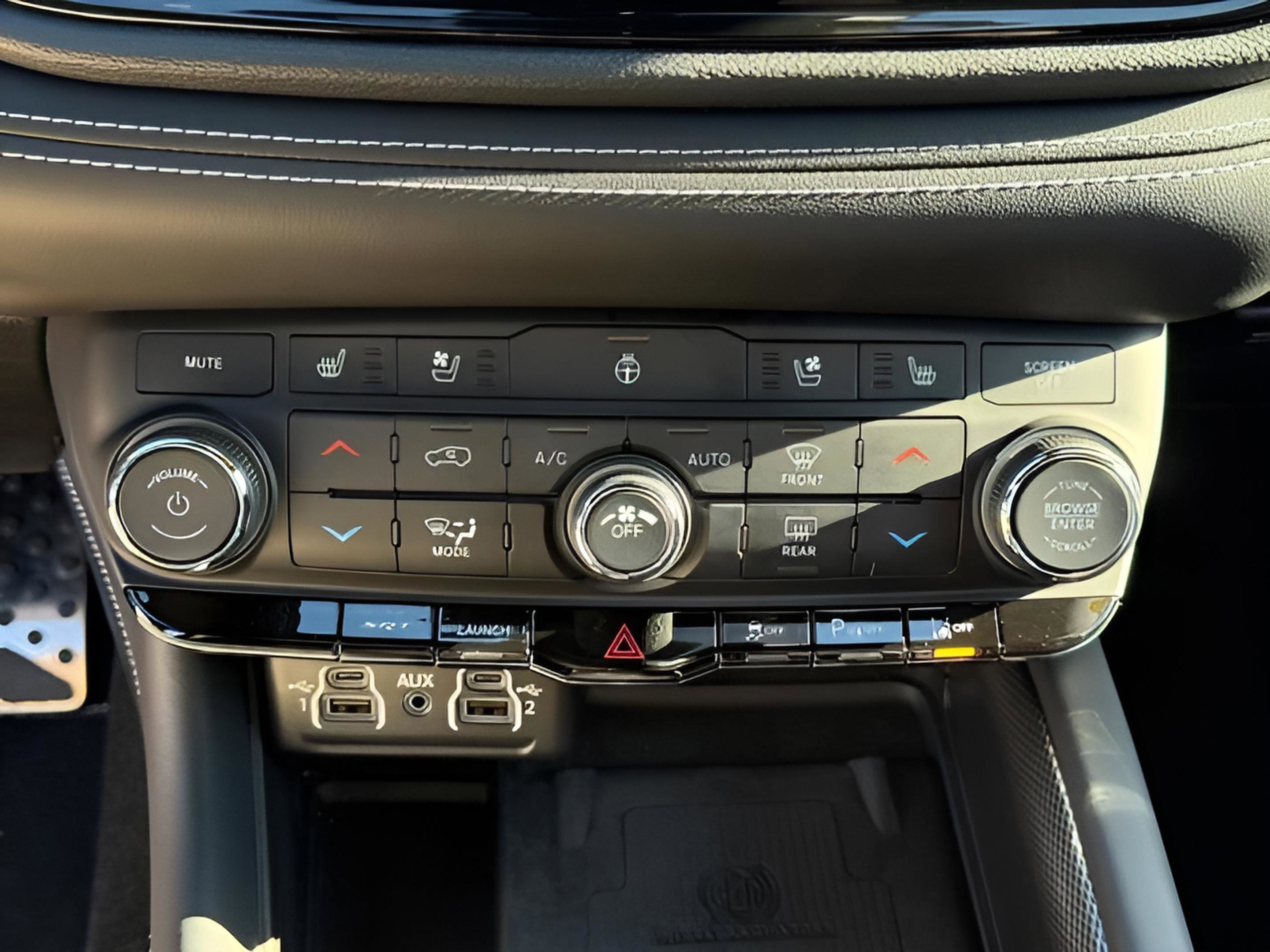 Used 2024 Dodge Durango SRT AWD/4WD image 27