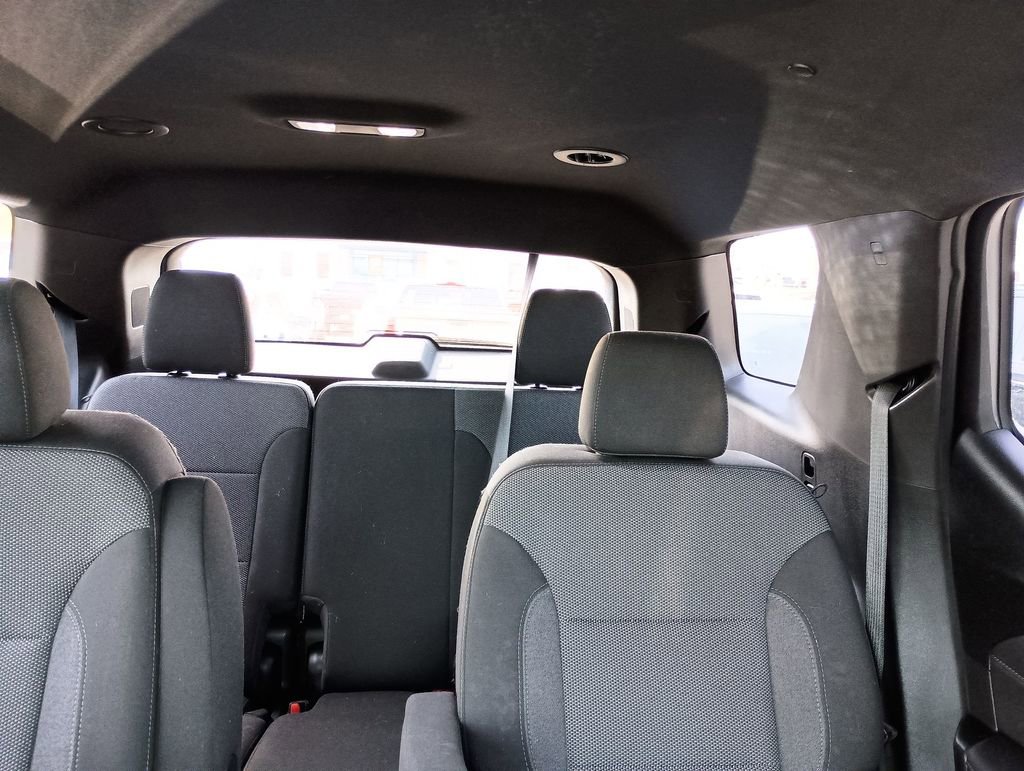 Used 2023 Chevrolet Traverse LT image 14
