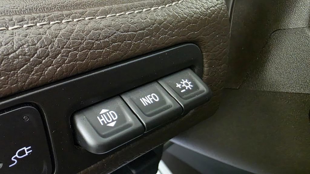 Used 2021 GMC Yukon Denali w/ Denali Ultimate Package image 17