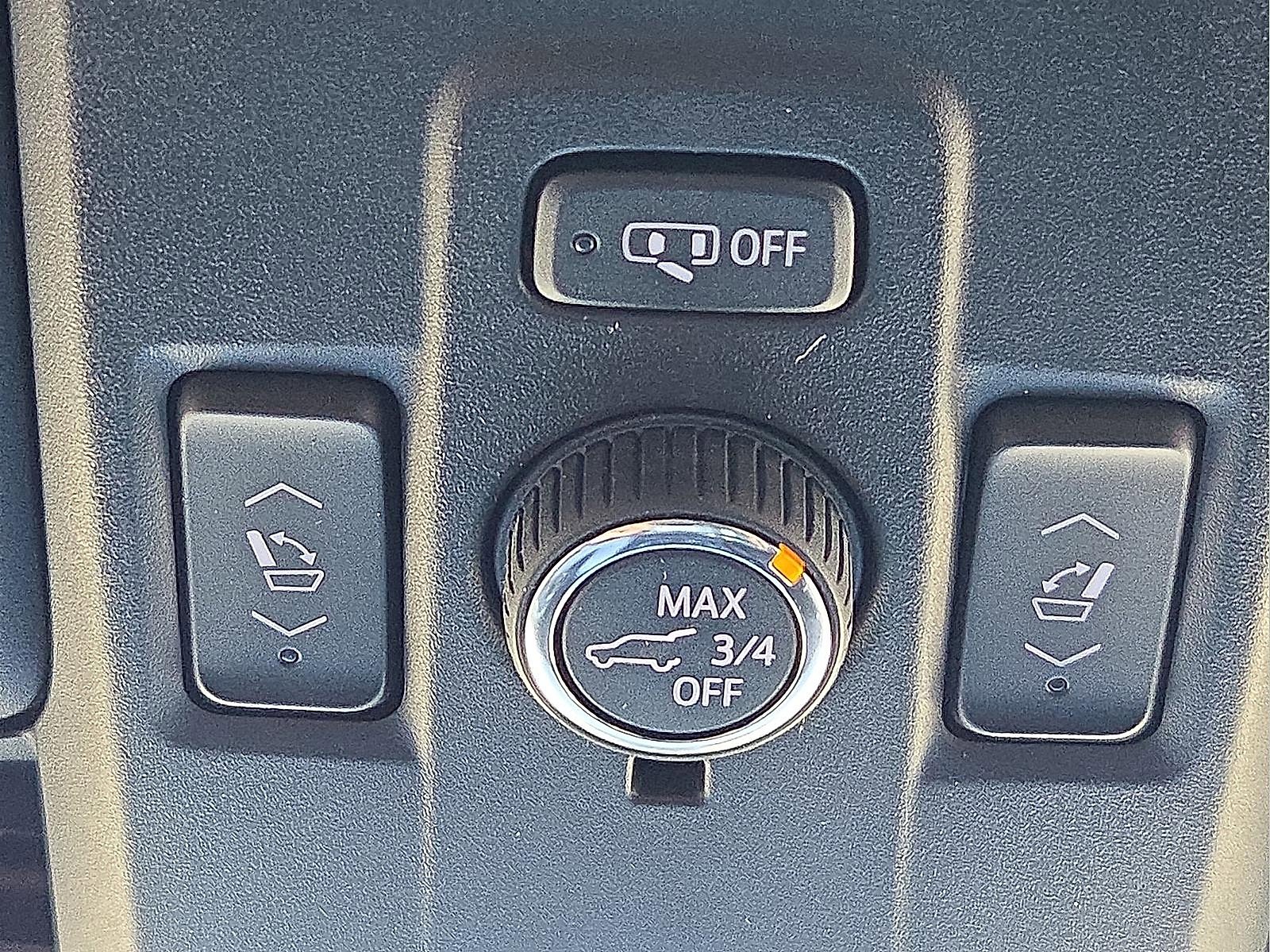 Used 2021 Chevrolet Suburban LT w/ LT Signature Package image 22