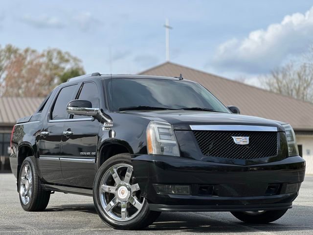 Used 2013 Cadillac Escalade EXT Premium image 3