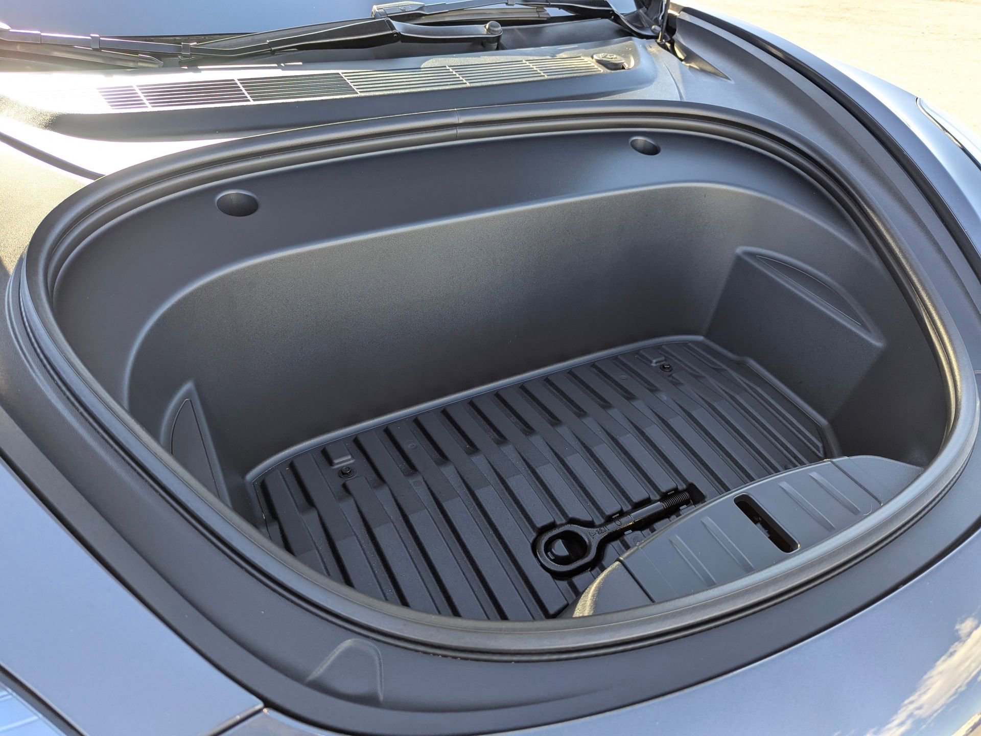 Used 2023 Tesla Model 3 Standard Range RWD image 3