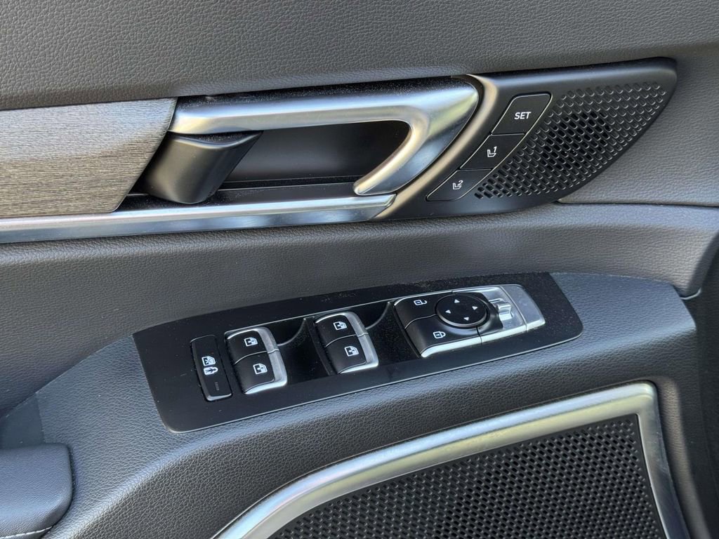 Used 2022 Kia Telluride SX w/ SX Prestige Package image 19