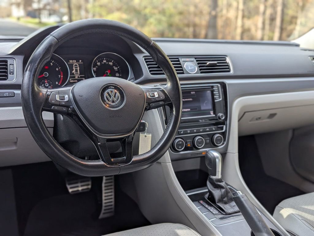 Used 2017 Volkswagen Passat 1.8T R-Line w/ R-Line Lighting Package image 16