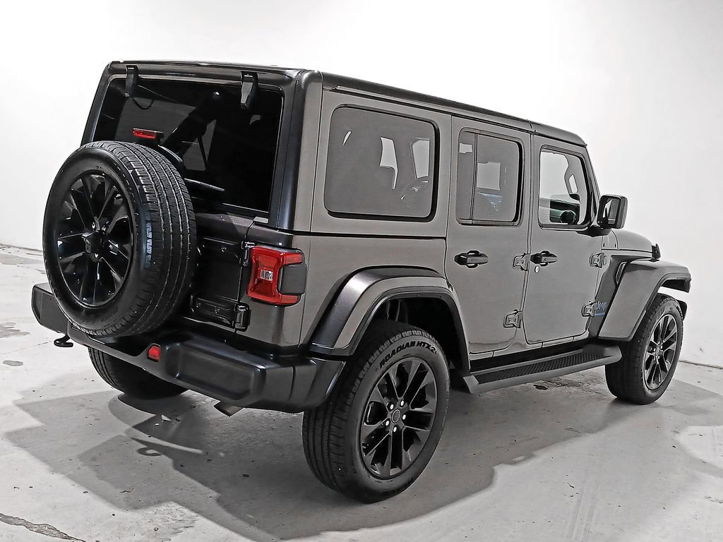 Used 2025 Jeep Wrangler Unlimited Sahara image 6
