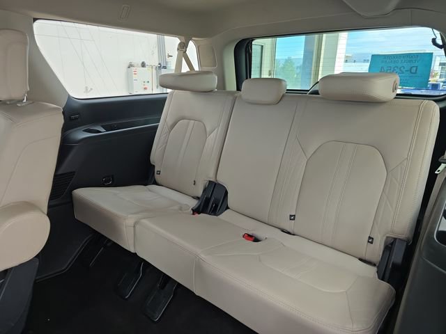 Used 2023 Ford Expedition Max Platinum image 37