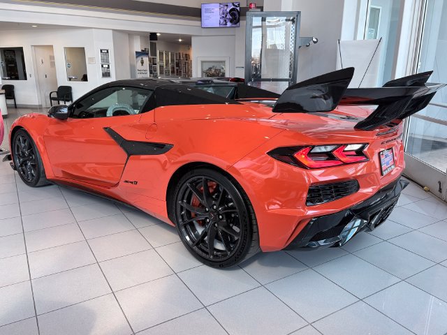 New 2027 Chevrolet Corvette ZR1 w/ ZR1 Carbon Fiber Aero Package RWD image 3