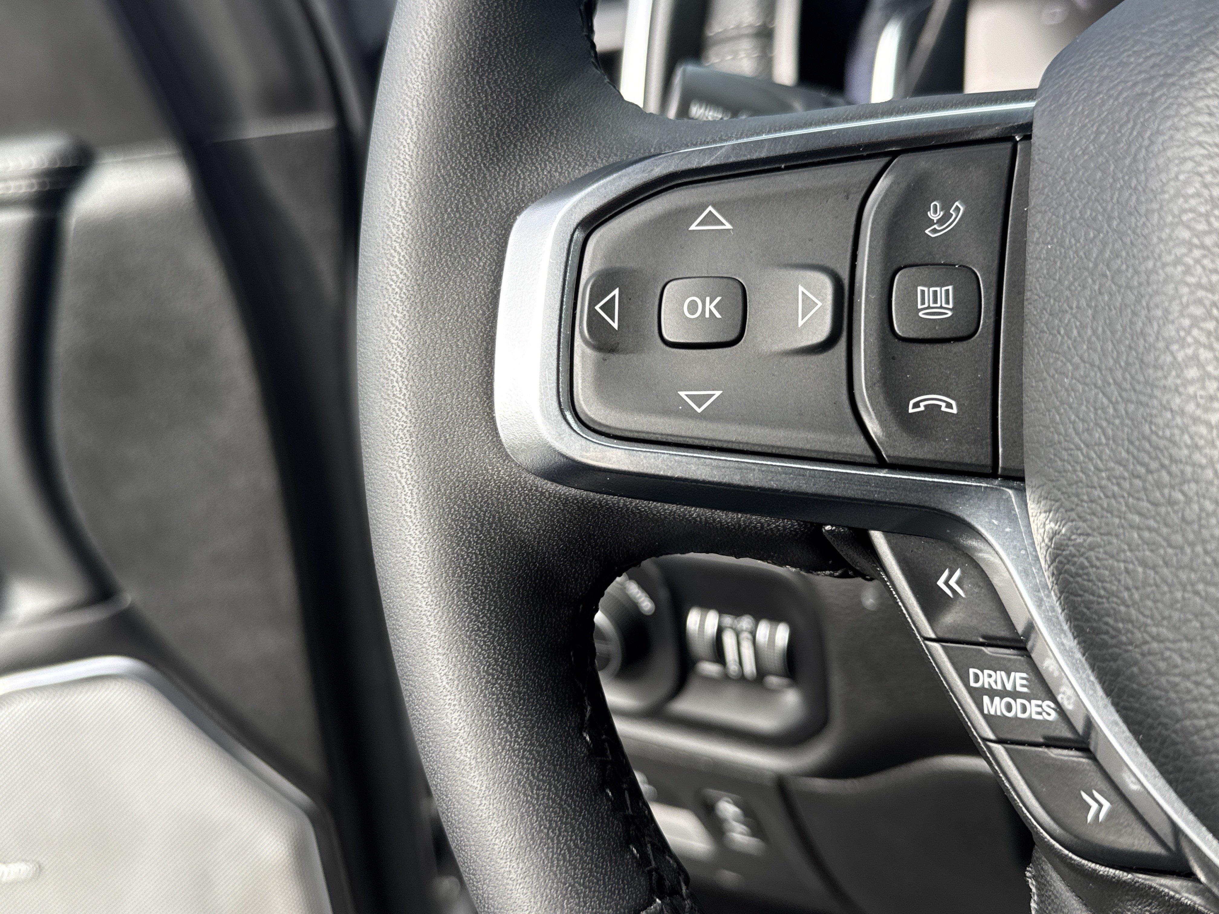 Used 2025 RAM 1500 Laramie w/ Night Edition AWD/4WD image 20