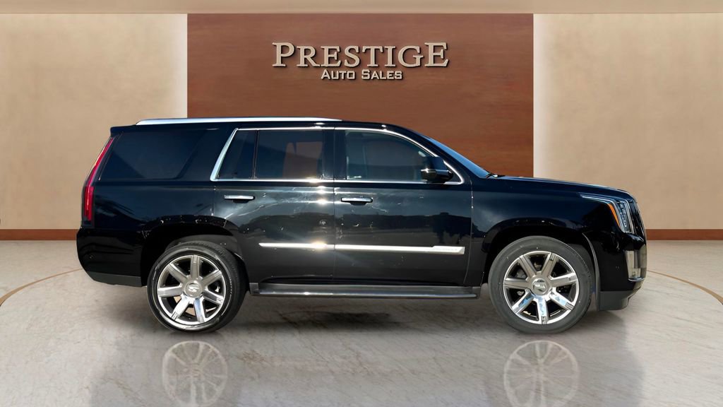 Used 2020 Cadillac Escalade Luxury image 8