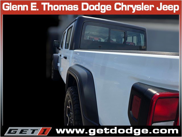 Certified 2023 Jeep Gladiator Sport AWD/4WD image 10