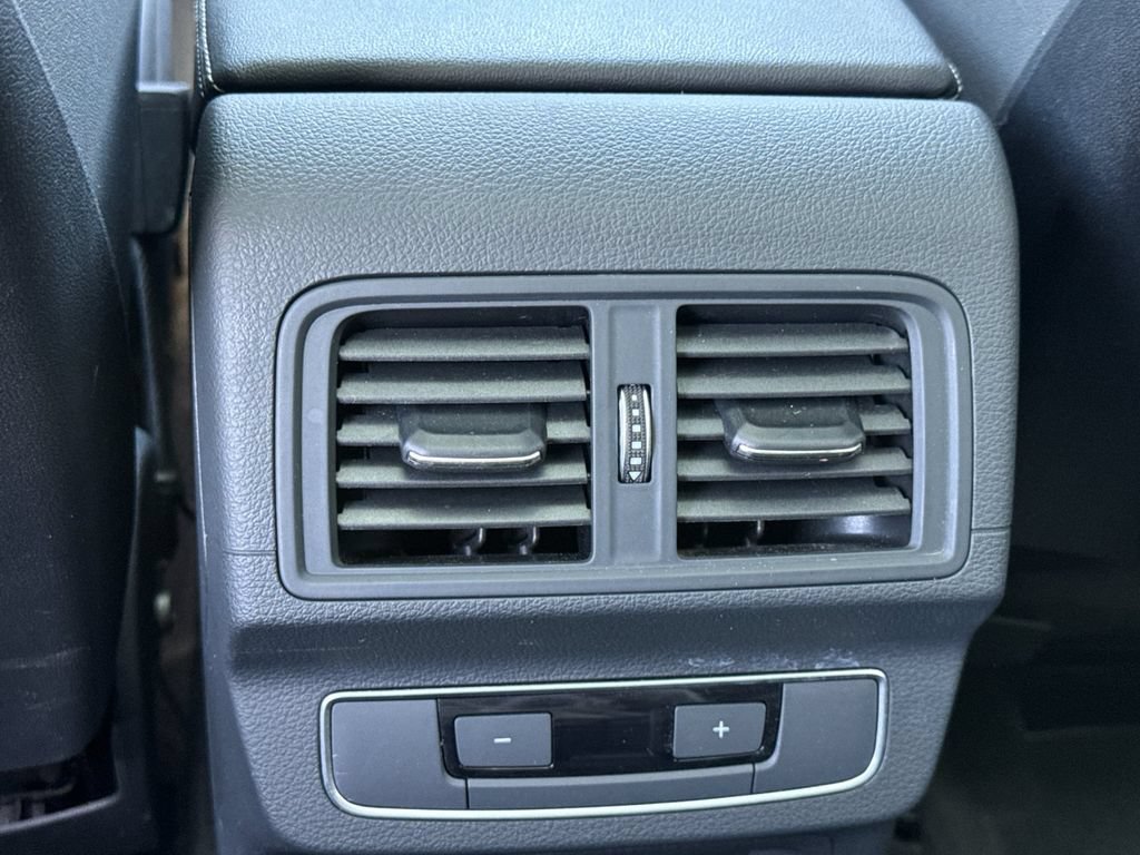 Certified 2023 Audi Q5 e Premium w/ Convenience Package AWD/4WD image 16