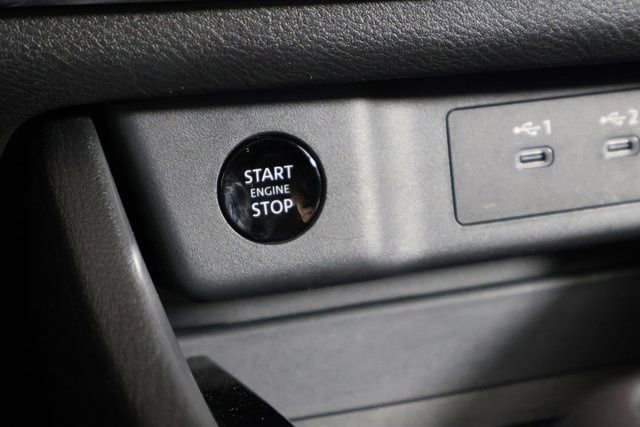 Used 2025 Nissan Rogue S image 30