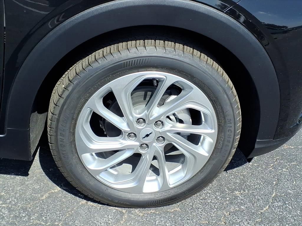 New 2027 Chevrolet Bolt LT w/ Comfort Package image 6