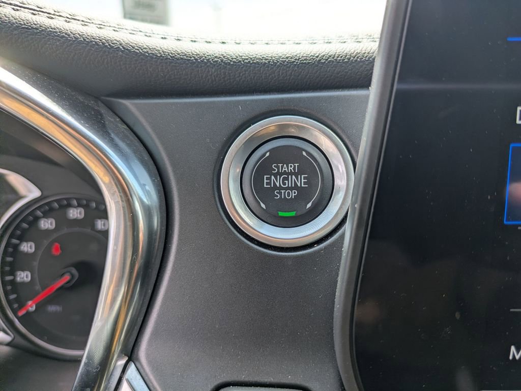 Used 2025 Chevrolet Blazer LT image 24