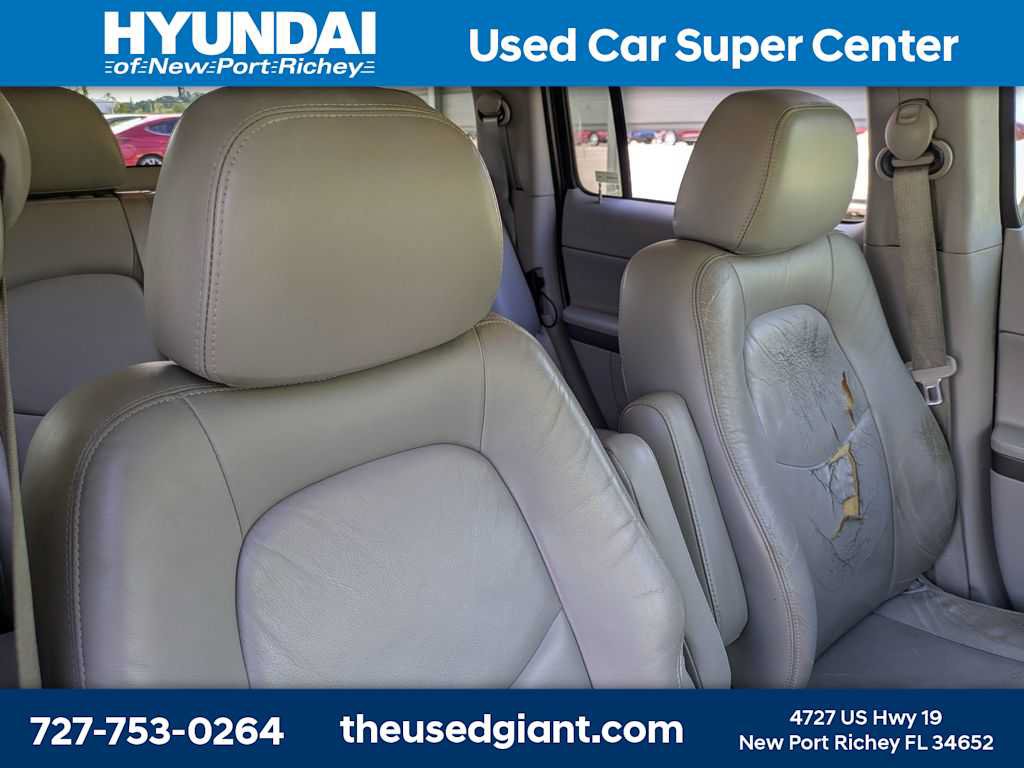 Used 2010 Chevrolet HHR LT FWD image 6