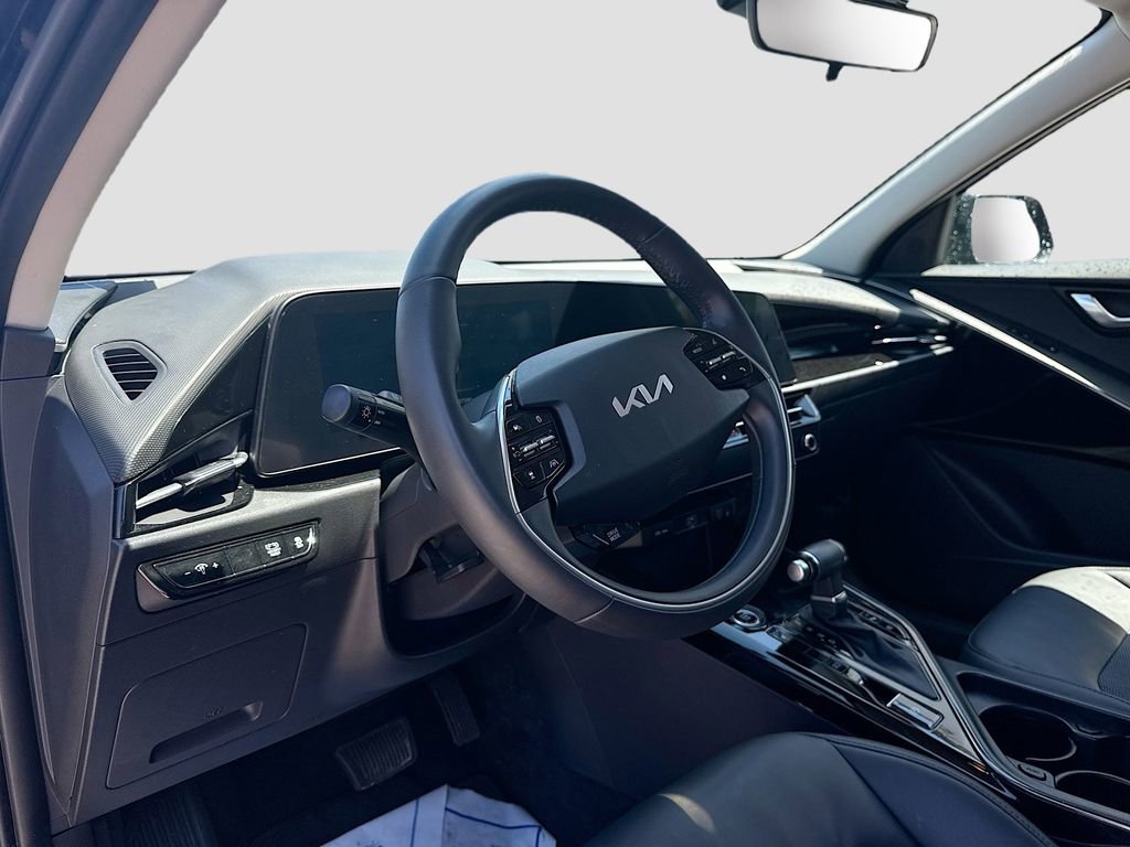 Certified 2024 Kia Niro EX FWD image 12