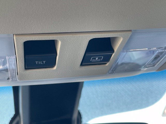 Used 2019 Lincoln MKT AWD image 42