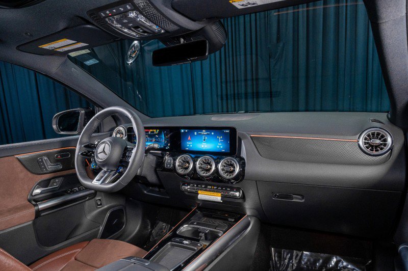 New 2026 Mercedes-Benz GLA 35 AMG 4MATIC image 4