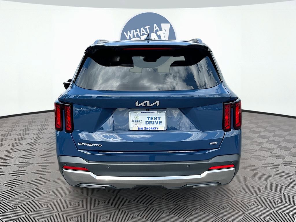 Certified 2025 Kia Sorento S image 7