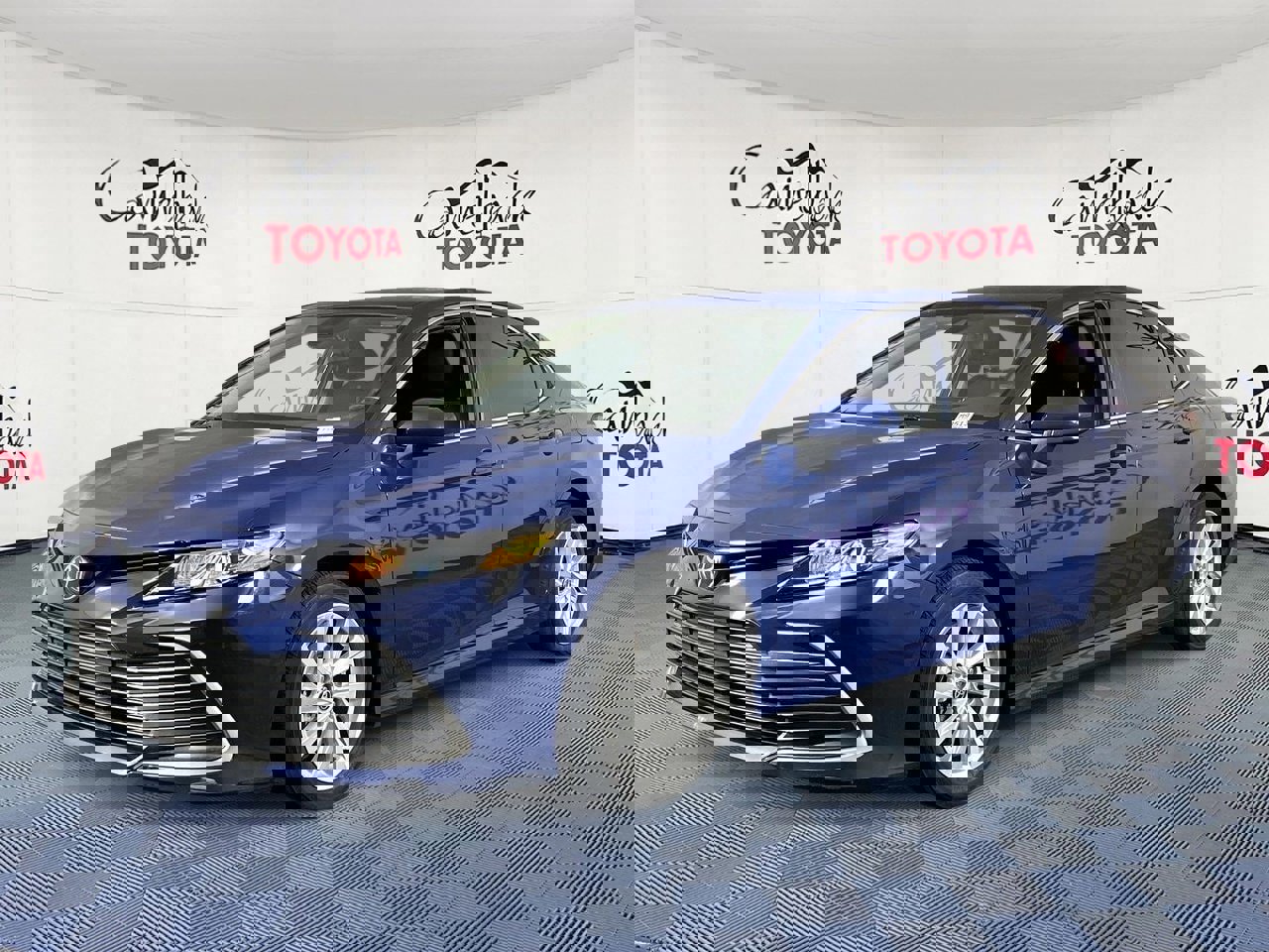 Used 2023 Toyota Camry LE image 4