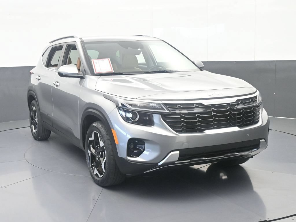 Used 2024 Kia Seltos EX FWD image 9