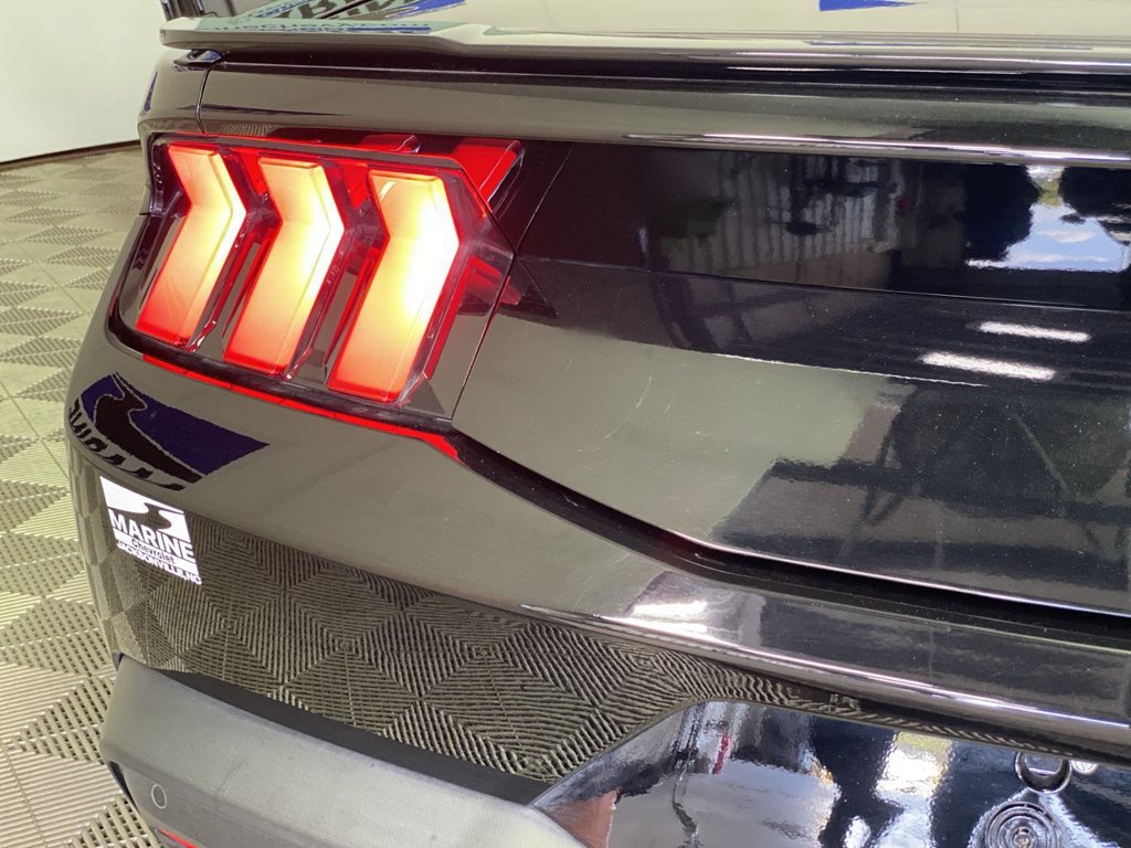 Used 2025 Ford Mustang GT RWD image 35