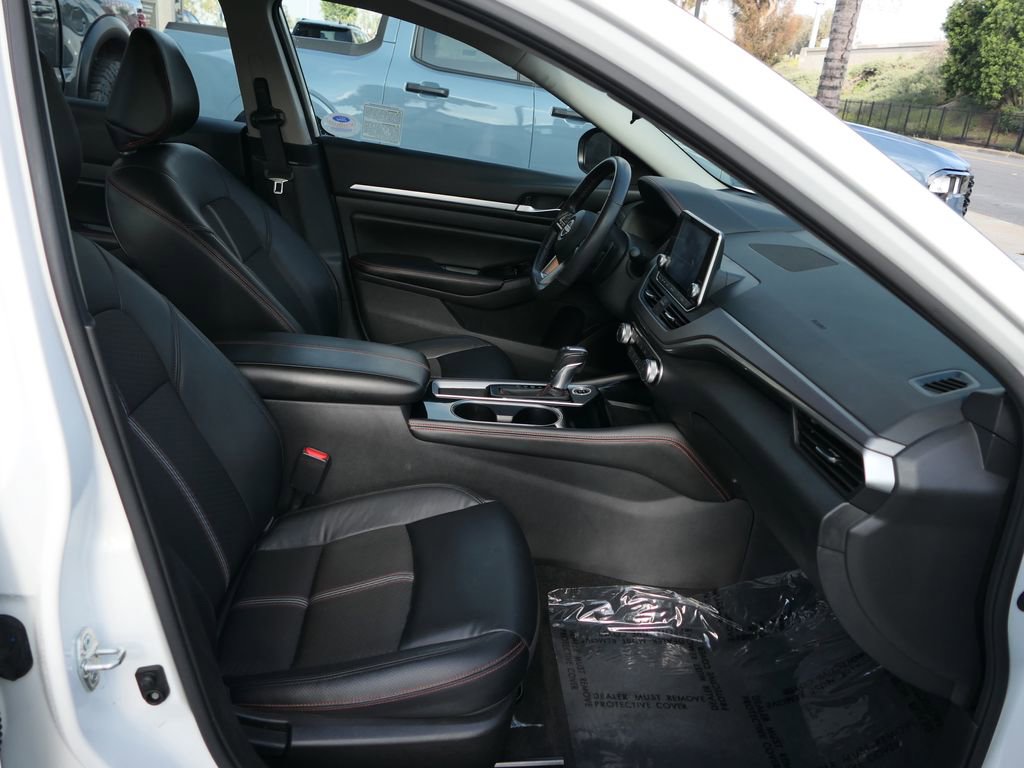 Used 2024 Nissan Altima 2.5 SR FWD image 27