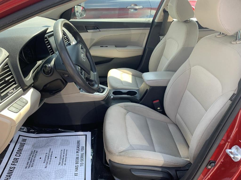 Used 2017 Hyundai Elantra SE image 11