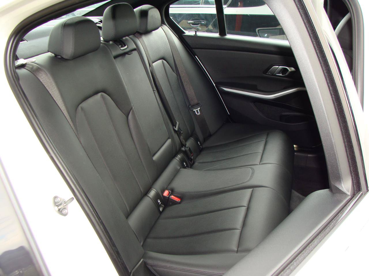 Used 2019 BMW 330i xDrive Sedan AWD/4WD image 12