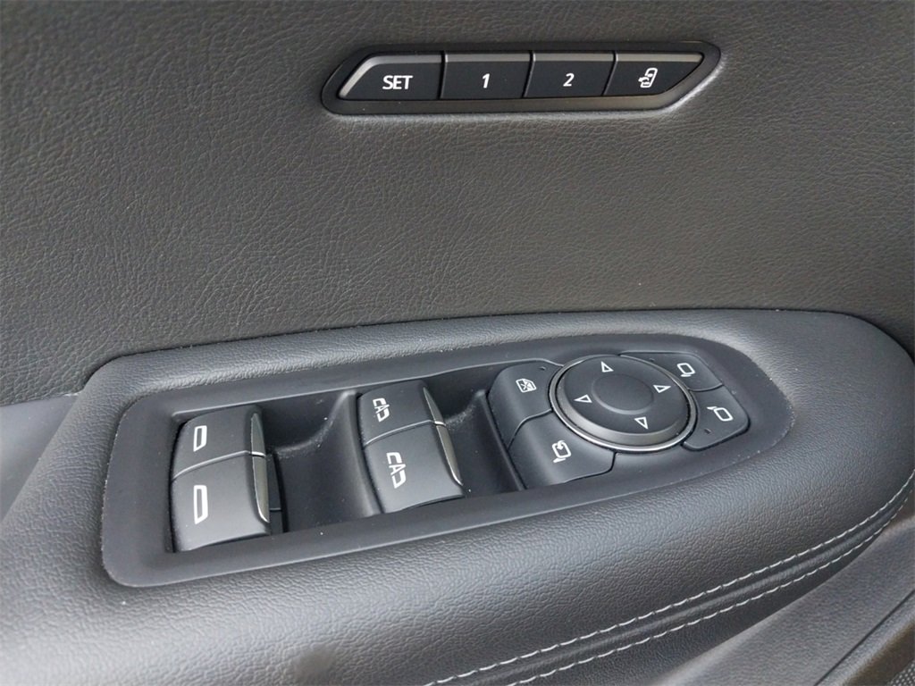 Used 2023 Cadillac XT6 Premium Luxury image 22