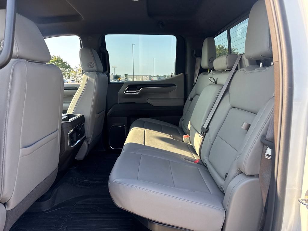 Used 2024 GMC Sierra 1500 SLT w/ SLT Premium Plus Package AWD/4WD image 14