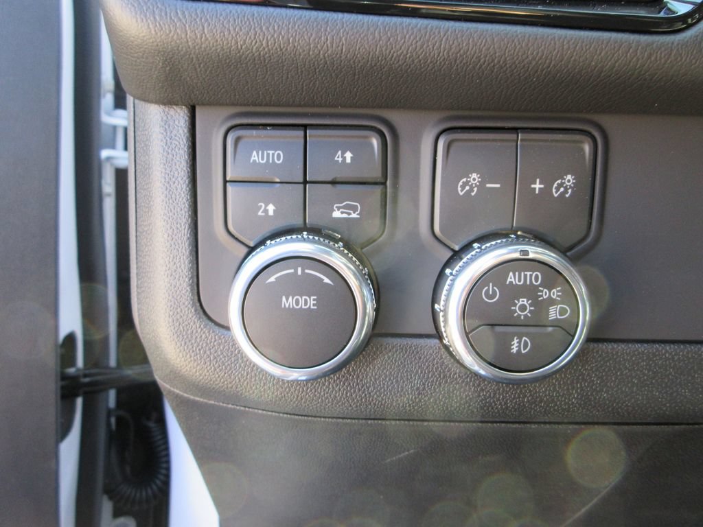 New 2026 GMC Yukon XL Denali w/ Sun & Power Step Package AWD/4WD image 17