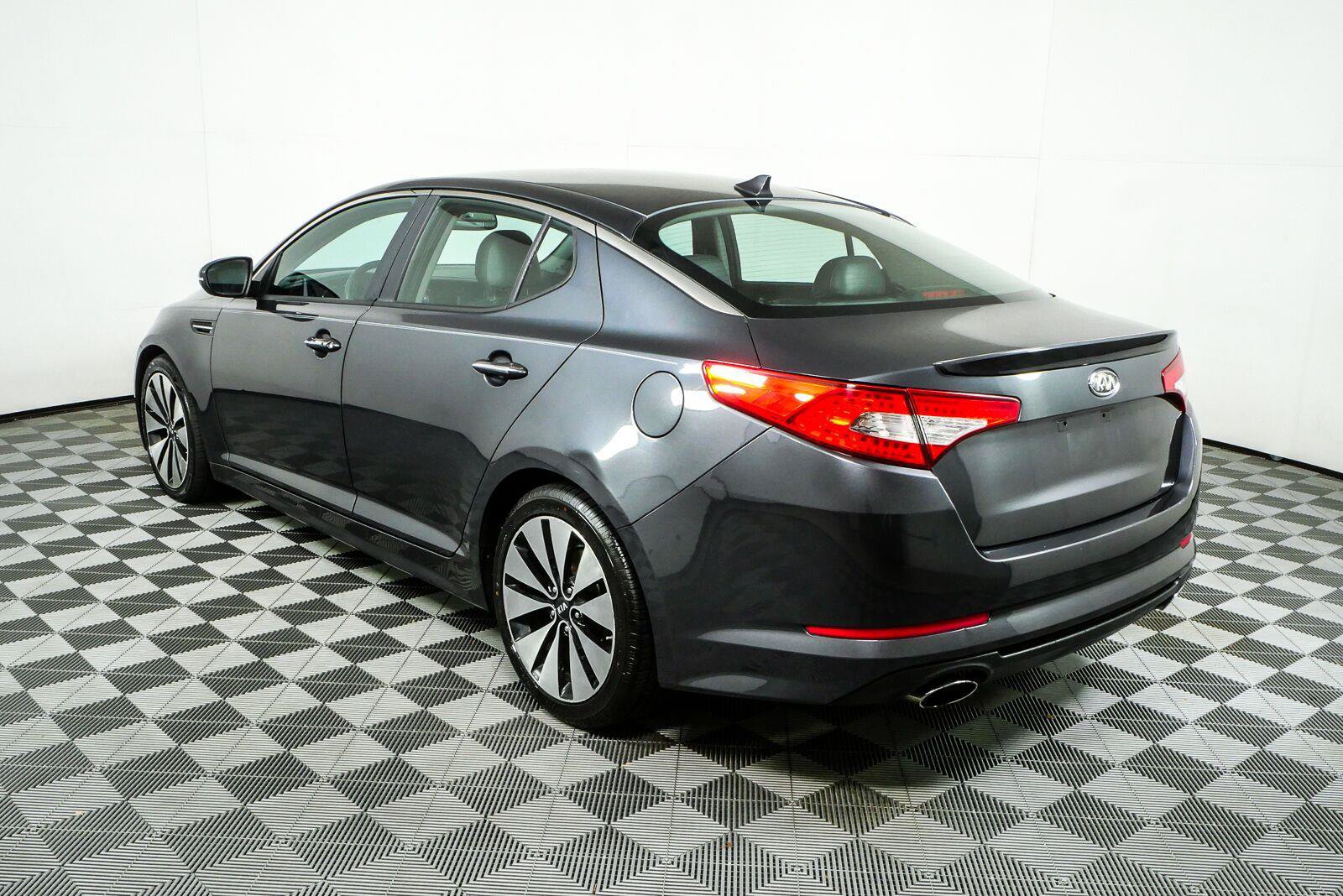 Used 2011 Kia Optima SX FWD image 26