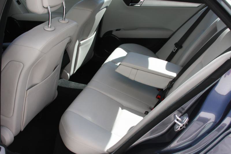 Used 2009 Mercedes-Benz C 300 Sport image 35