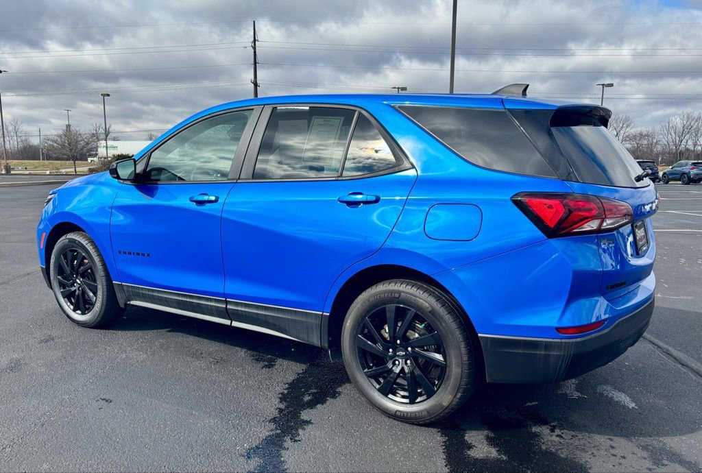 Used 2024 Chevrolet Equinox LS w/ LS Convenience Package image 5